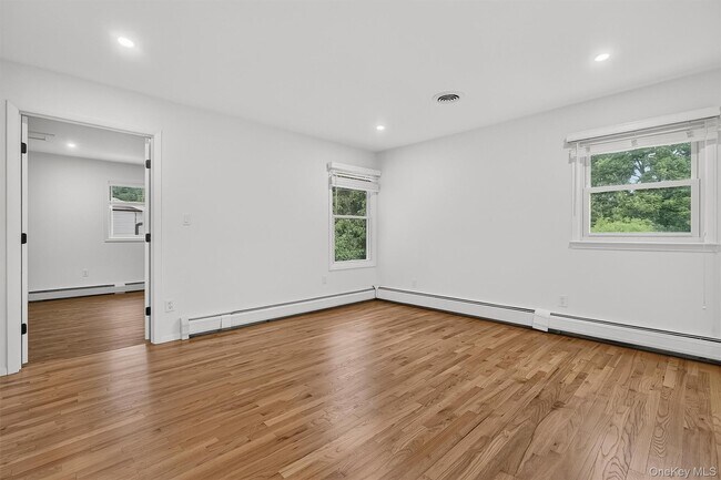 Building Photo - 234 Betsy Ross Dr