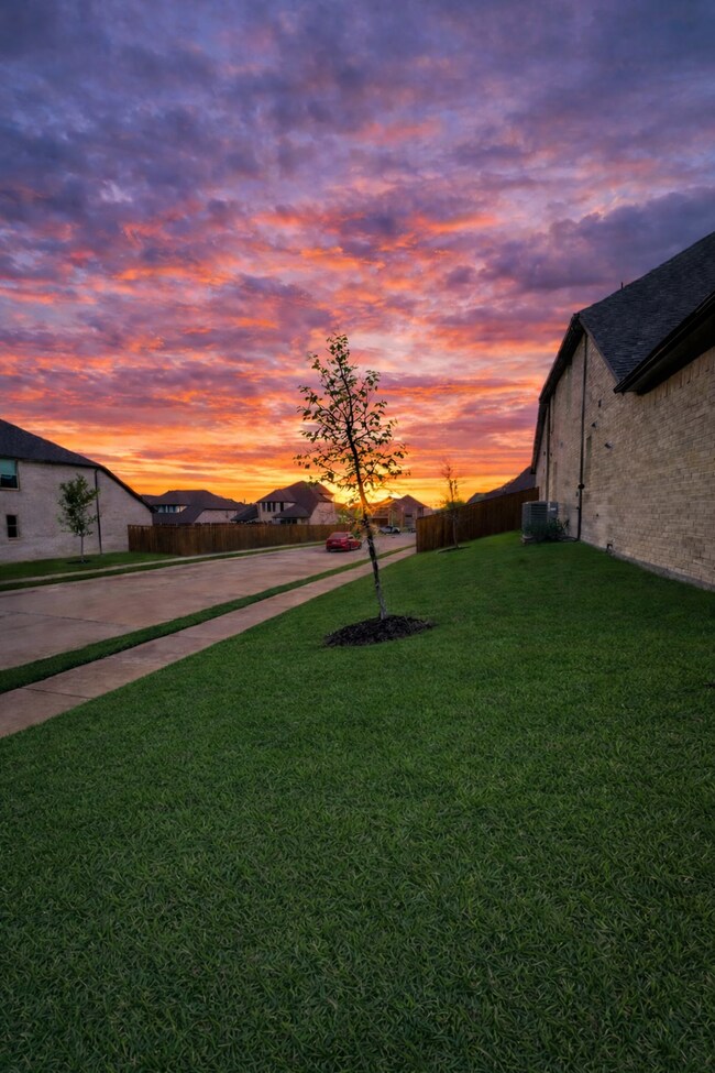 Building Photo - 1731 Tombstone Dr