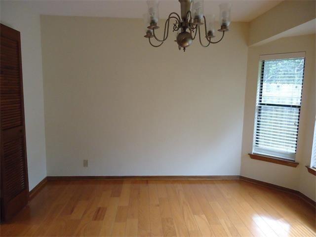 Building Photo - 9903 Grand Oak Dr