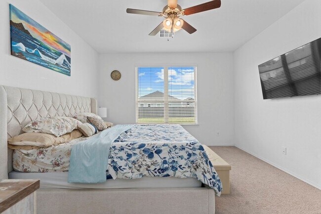 Building Photo - 9658 Caney Trails Rd