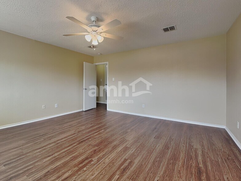 Building Photo - 3332 Chapel Ridge Way