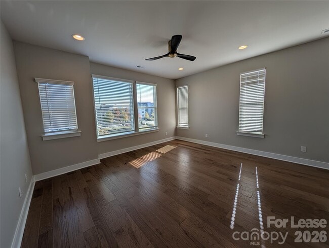 Building Photo - 2322 Elizabeth Ml Pl