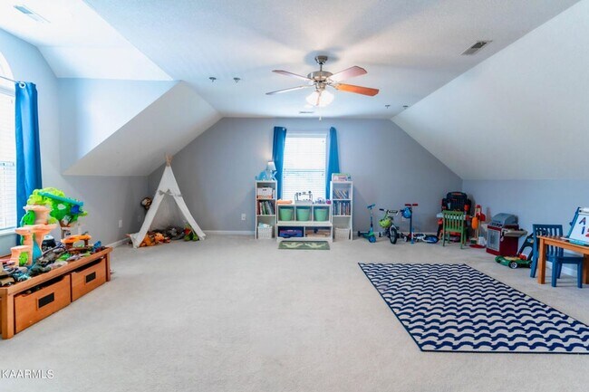 Building Photo - Beautiful 4-Bedroom Home in Desirable Wrens Creek Subdivision