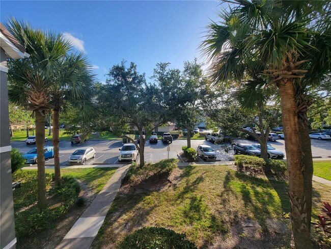 Building Photo - 14013 Fairway Island Dr