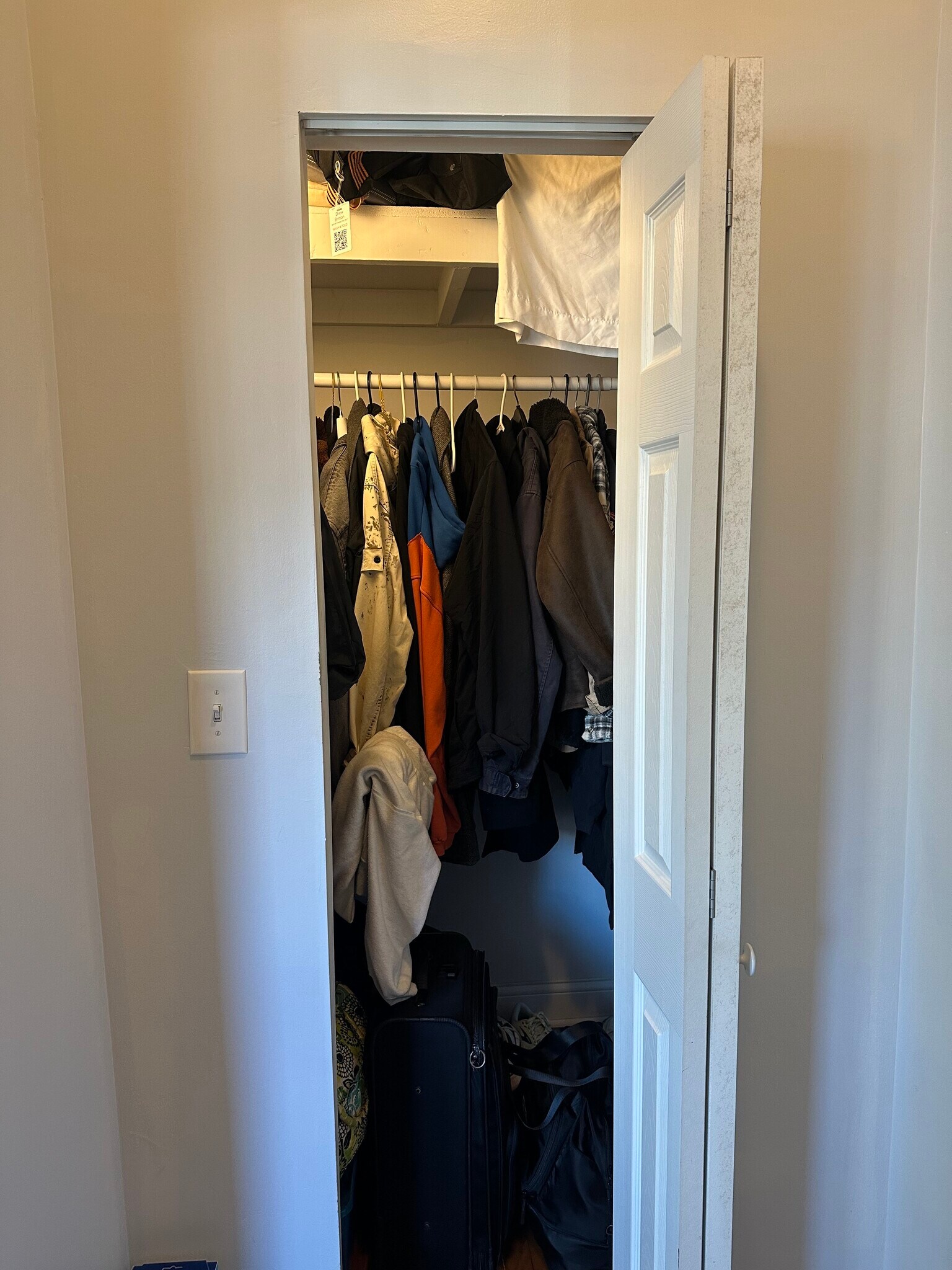 Closet - 3643 W Diversey Ave