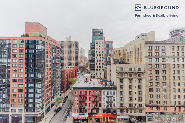 Building Photo - 255 W 94th St