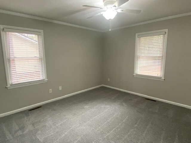 Building Photo - 3 Bedroom House