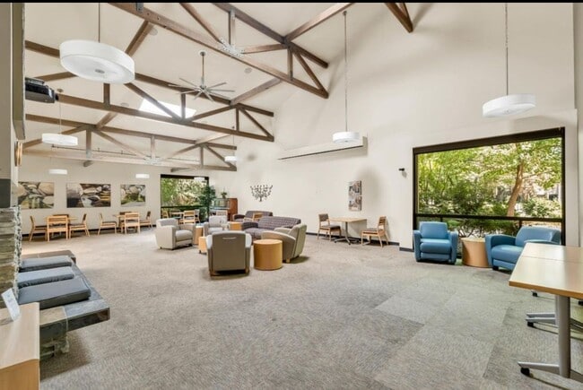 Building Photo - BEAUTIFUL 2 STORY CONDO IN THE CAMPUS COMMONS AREA!