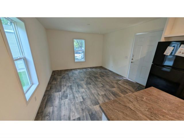 Building Photo - 152 Lynn Ln