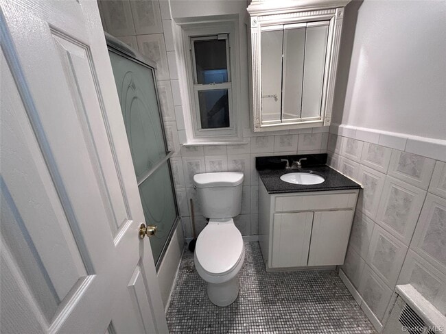 Building Photo - 1116 E 102nd St