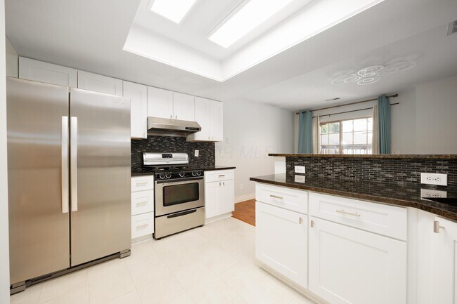 Building Photo - 3906 Sandstone Cir