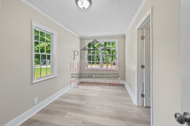 Building Photo - 821 13th Ct