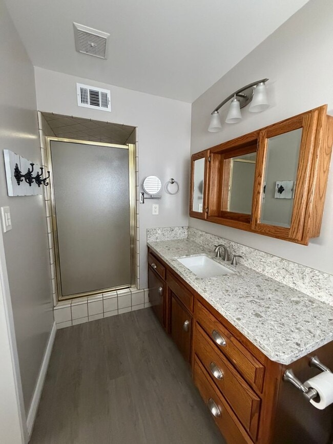 Building Photo - 4301 Skye Dr