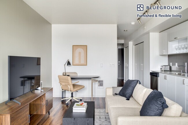 Building Photo - 12258 NE 12th Ln