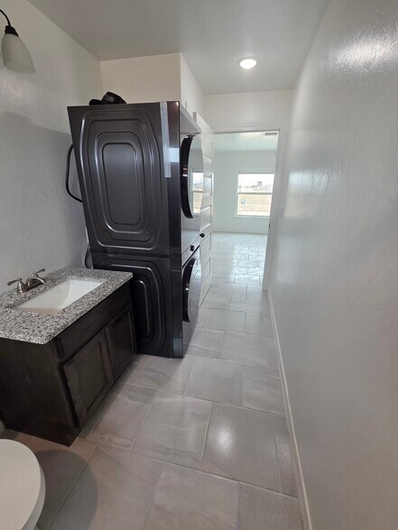 Bathroom - 13101 Lopez Rd