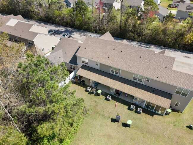 Building Photo - Move-In Ready 2BR Townhome in Beaufort – Don’t Miss This!