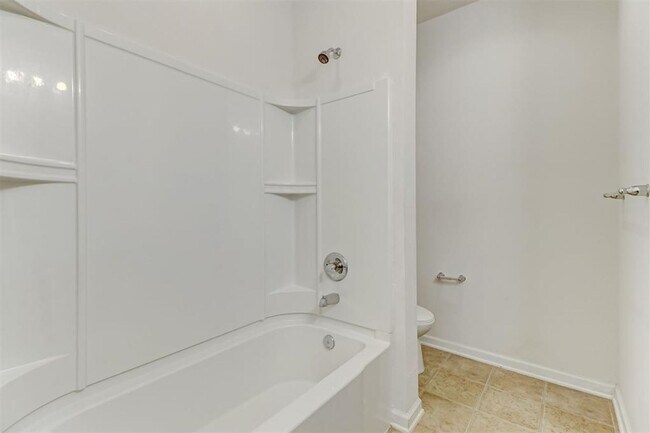 Building Photo - Spacious 4-Bedroom Home Near Amelia Island...