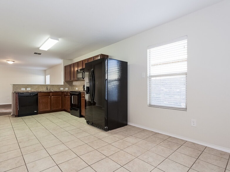 Building Photo - 9036 Sun Haven Way
