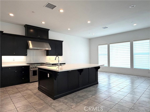 Building Photo - 20756 Bluebird Ct