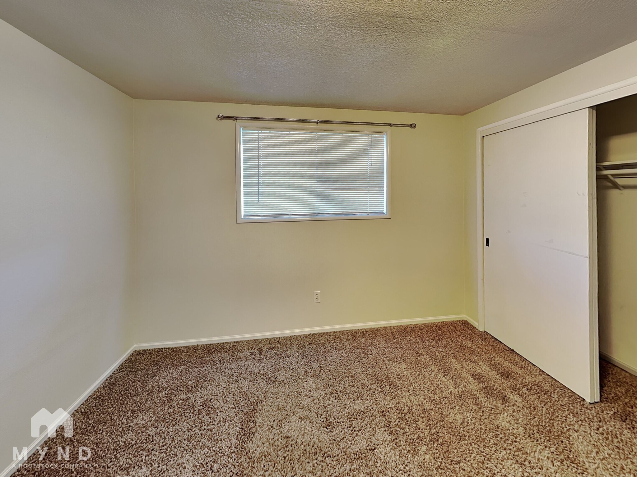 Building Photo - 705 NE 108th Ave