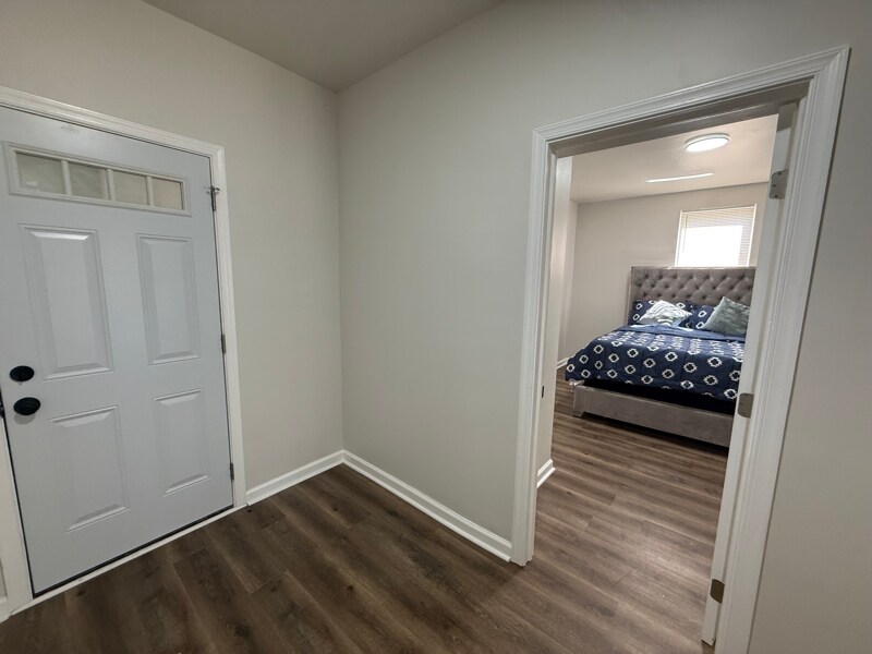 Building Photo - 1 Maple Ave