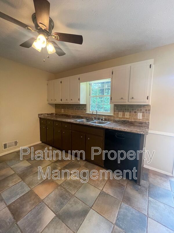 Building Photo - 118 Arbour Way