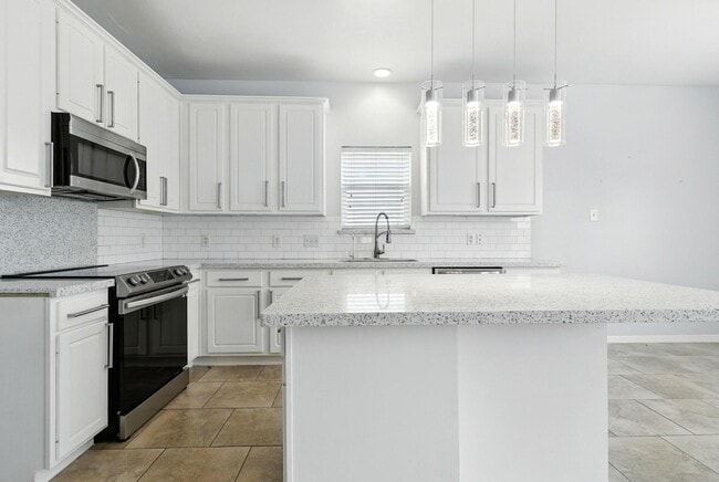 Building Photo - 10123 Sweet Olive Way