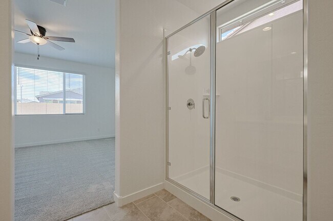 Building Photo - Beautiful 4 Bedroom in Aloravita Community