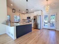 Building Photo - Updated Single-Family Home in Centennial!