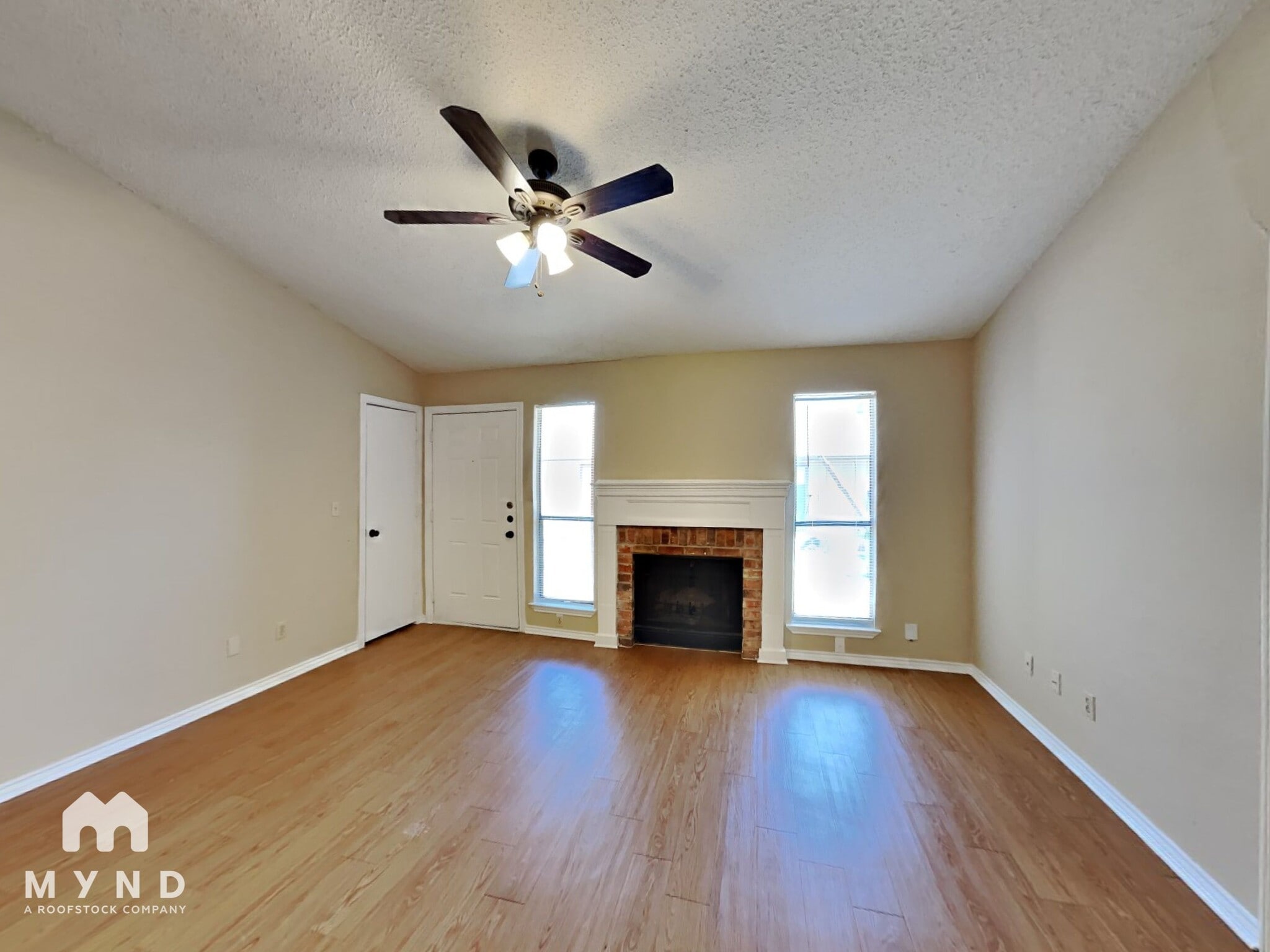 Building Photo - 1213 Hyridge St