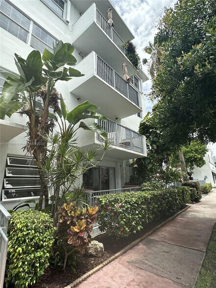 Primary Photo - 525 Meridian Ave