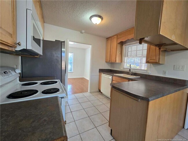 Building Photo - 409 Glen Canyon Dr