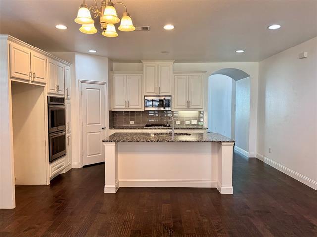 Building Photo - 16005 Canyon Ridge