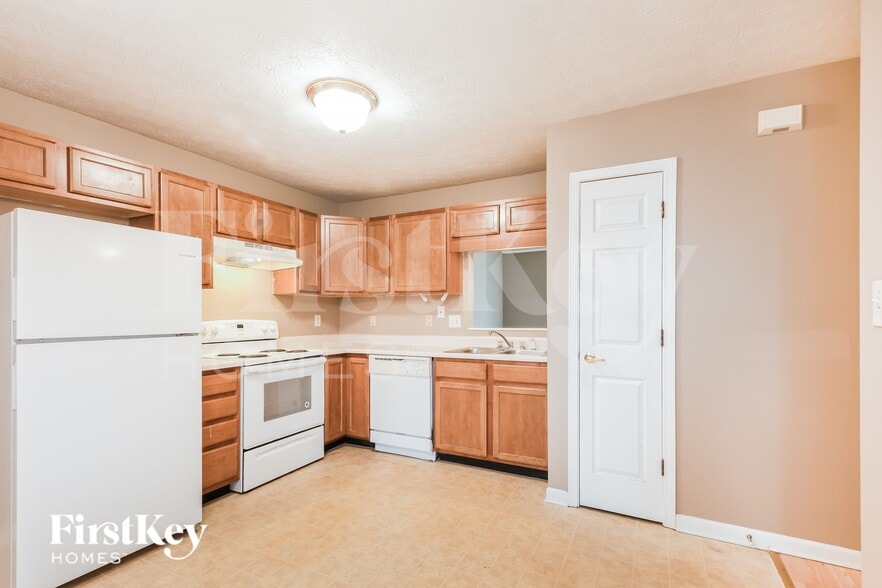 Building Photo - 3860 Planewood Dr