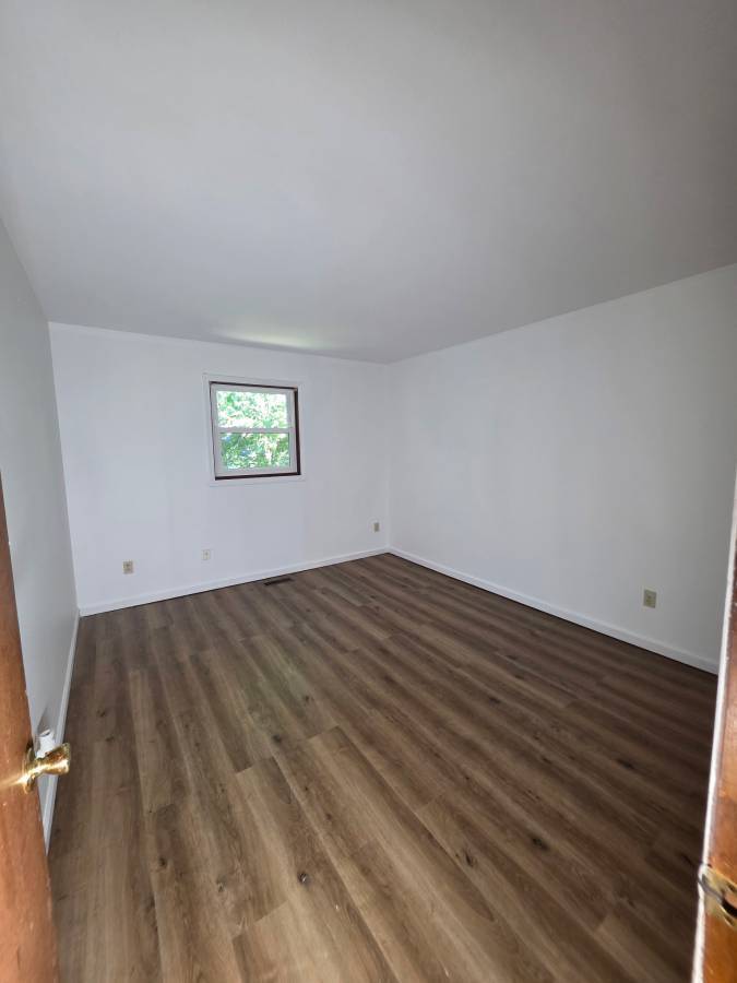 Building Photo - 40 Mountain Dr
