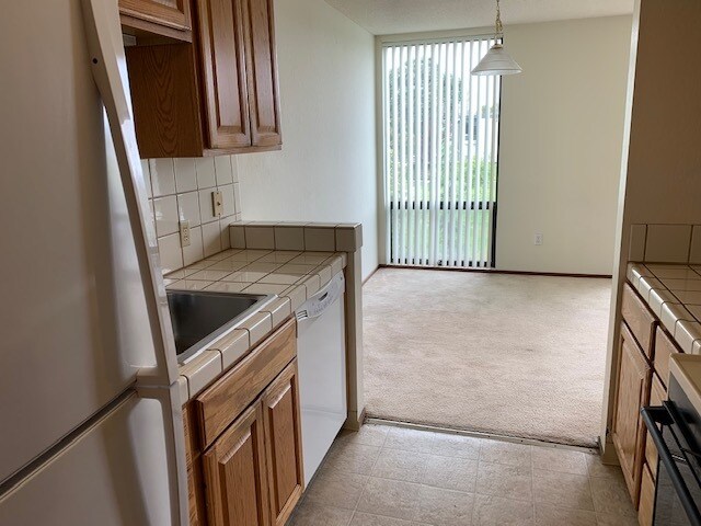 Building Photo - 1131 Compass Ln