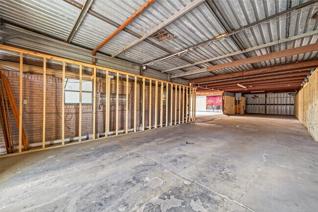 Building Photo - 13010 Cypress North Houston Rd