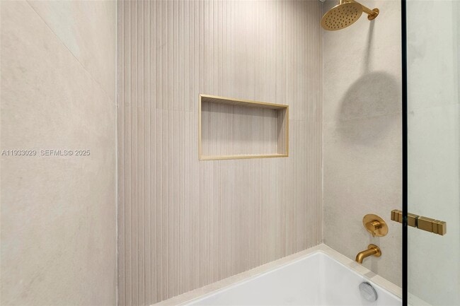 Building Photo - 10945 SW 75th Ct