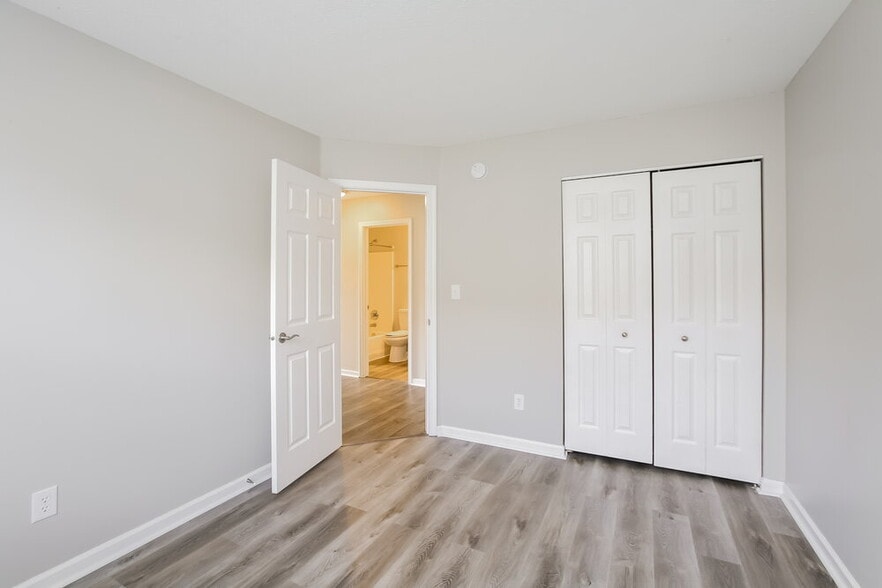 Building Photo - 103 Longfellow Ln