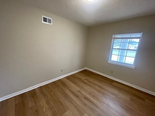 Building Photo - 2550 Sandpiper Ave