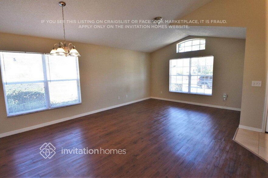 Building Photo - 10500 Petaloma Dr