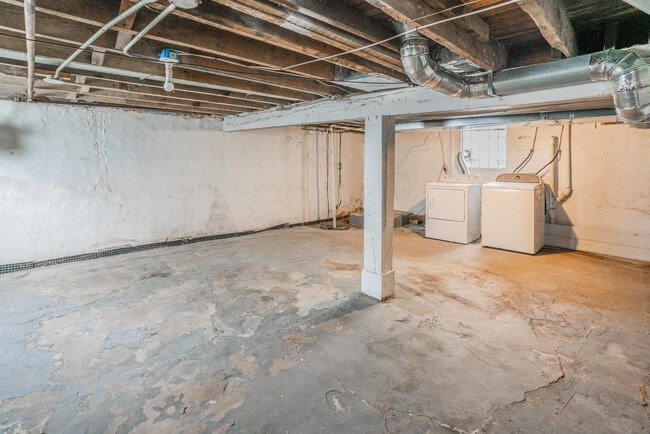 Building Photo - 4809 Arabia Ave