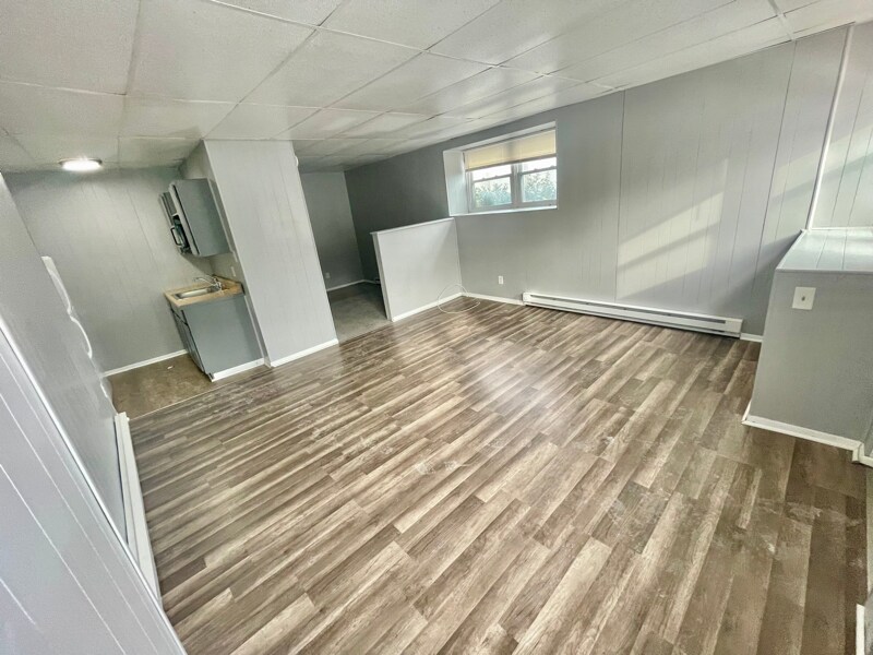 Building Photo - 403 25th St