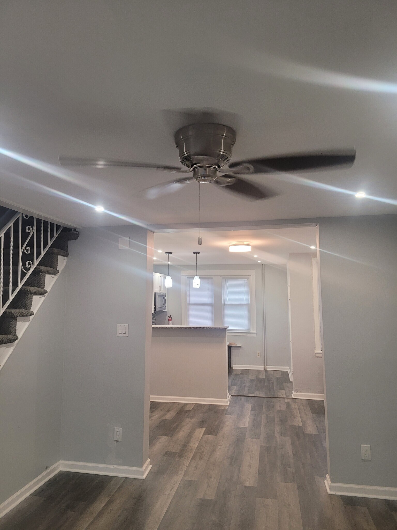 Building Photo - 305 Greenway Ave