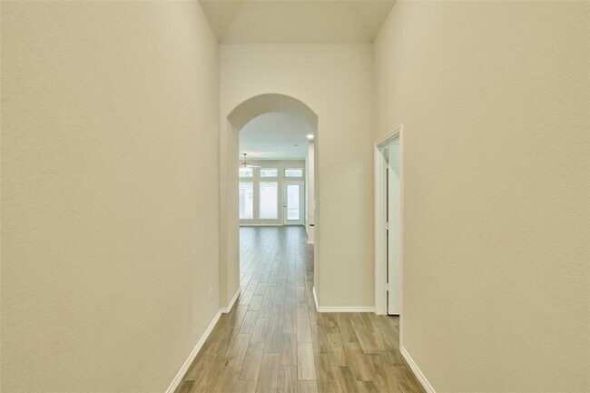 Building Photo - 103 Sunrise Haven Dr