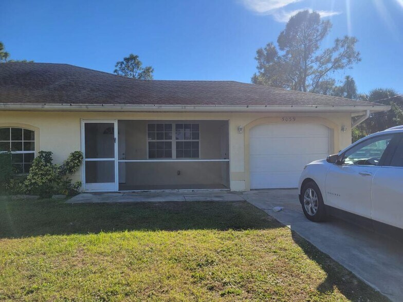 Primary Photo - 5039 Locke Ln