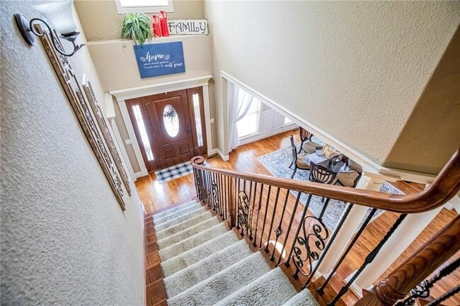 Building Photo - 1706 NW Autumn Ave