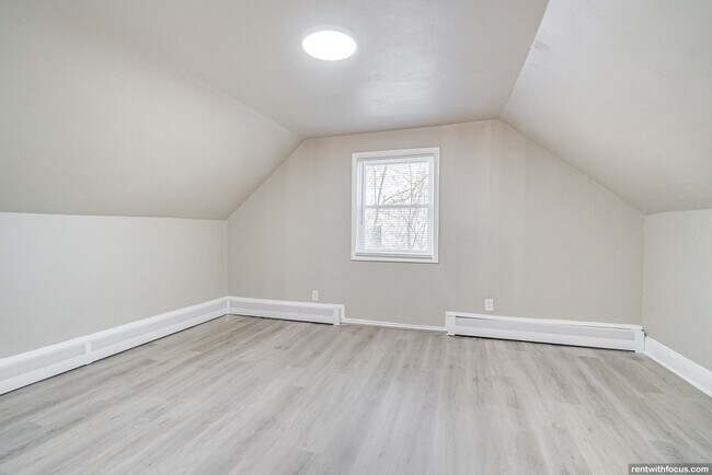 Building Photo - 416 High St