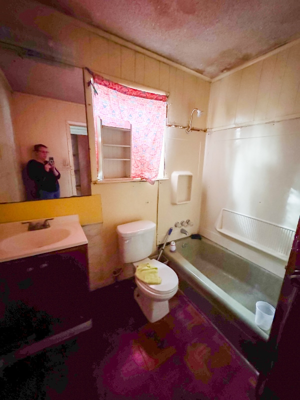 Building Photo - 1302 E Collin St