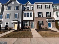 Building Photo - 4537 Briarhaven Dr